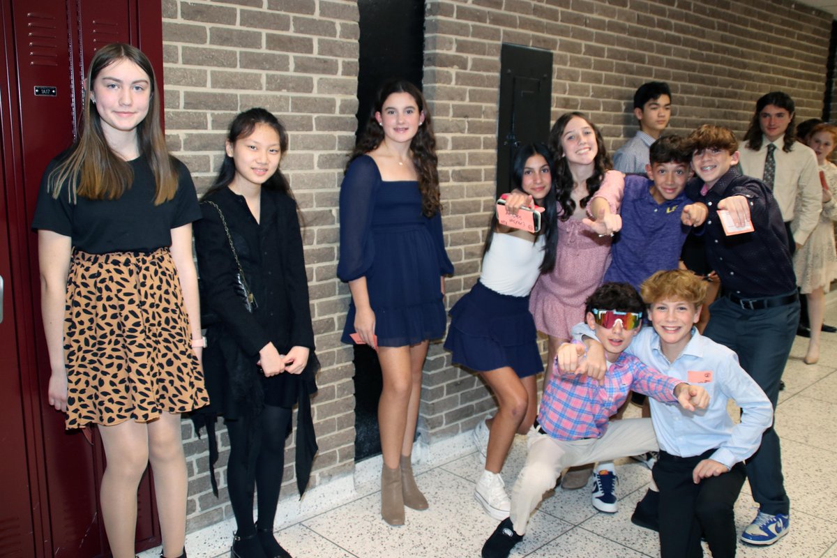 CommackSchools's tweet photo. Tonight was the National Junior Honor Society Induction Ceremony at CMS - one of the highest honors that can be awarded to a middle school student! Congratulations! #Leadership #Scholarship #Citizenship #Service #Character @NJHS #CommackMiddleSchool #CommackSchools https://t.co/P2biVBVqck