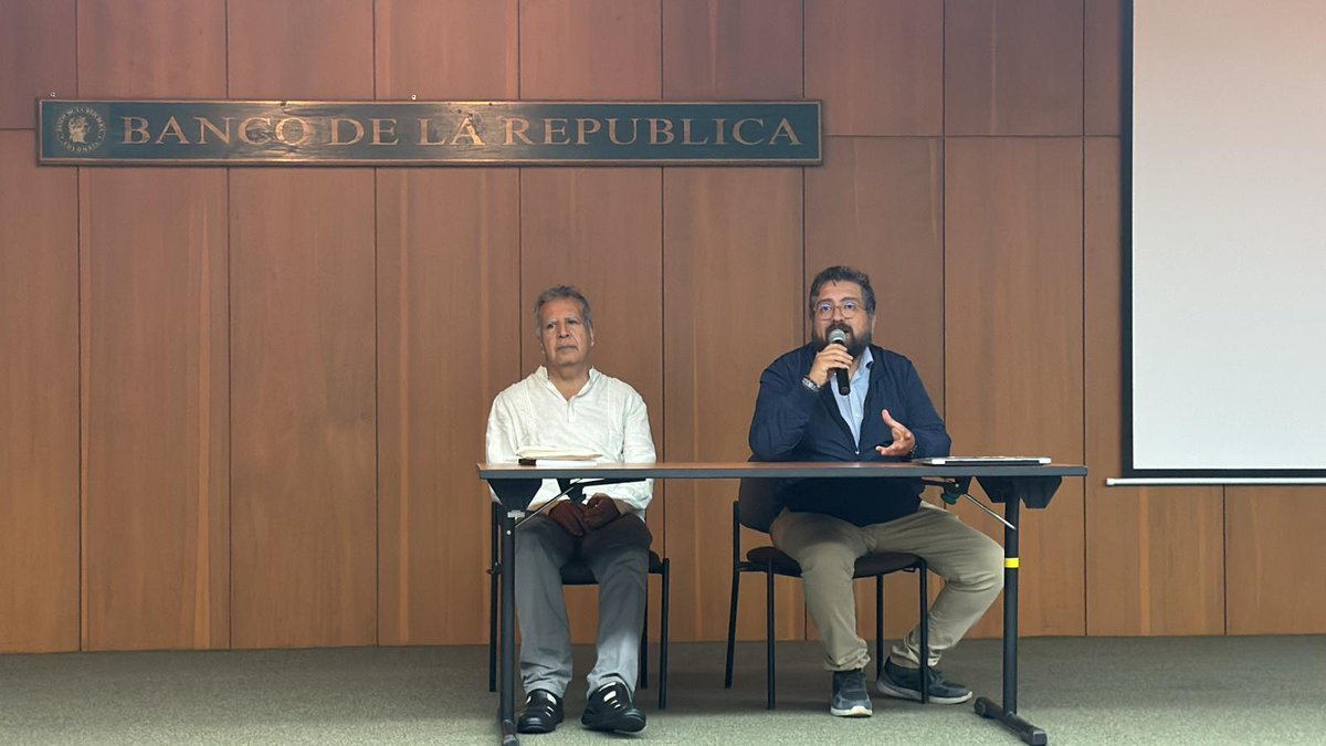 maestriainv's tweet photo. La semana pasada fue la semana por la paz en Medellín,agradecimiento a organizaciones y comunidades al @Banrepcultural Med. @UdeA, @unalmed @maestriainv @udistrital y @UniJaveriana cooperantes en las actividades donde la la Paz y el arte tuvieron la palabra. Somos @FCEdistrital https://t.co/jtXaVztPvX