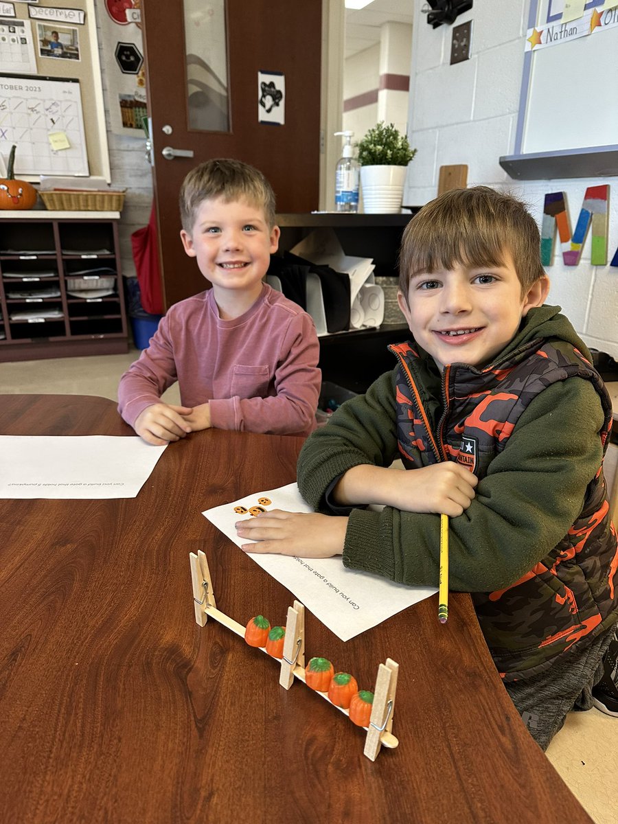 HarterKdg's tweet photo. 5 Little Pumpkins Sitting on a Gate…STEM Challenge accepted! @WyandotECS https://t.co/6Gh4HsEf1N