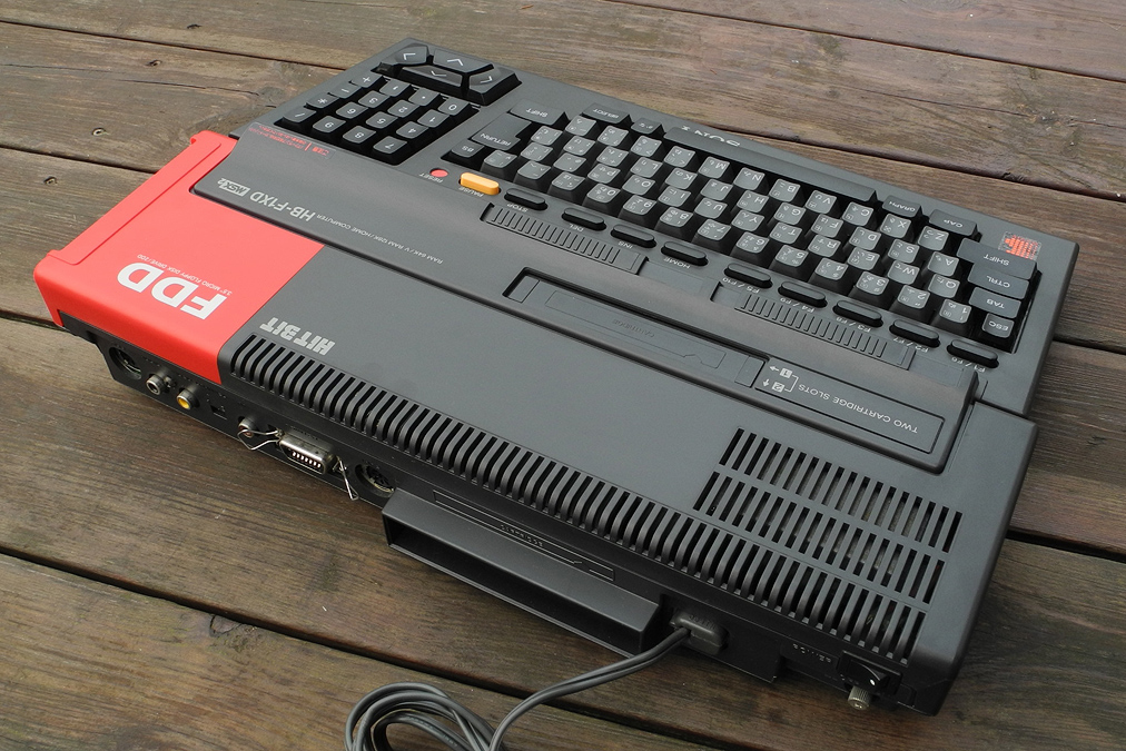 Thdark101's tweet photo. This was a peak era of tech design. I will not elaborate further. https://t.co/428owmd8Or