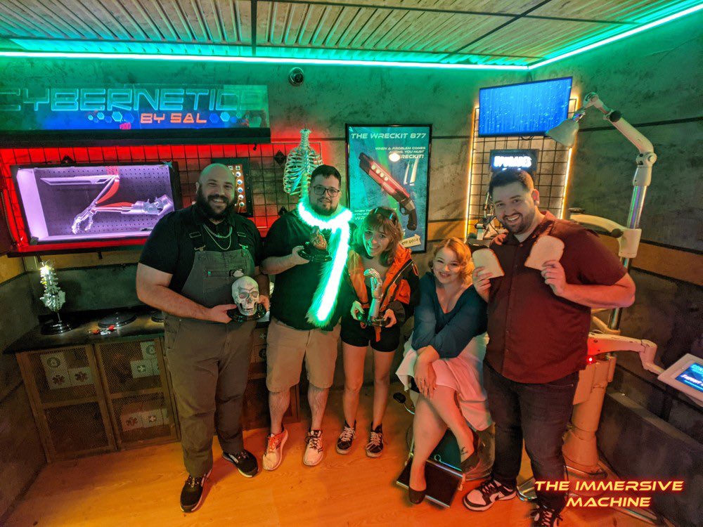 PG_rayC's tweet photo. We escaped @BytesHS escape room :D https://t.co/Cfn9o9qkzl