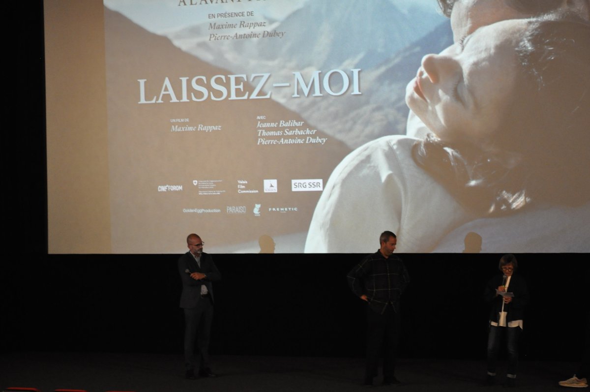 The preview of Maxime Rappaz's feature film "LAISSEZ-MOI" at Cinesion in Valais was a great success.
Many thanks to the guests and the whole team.