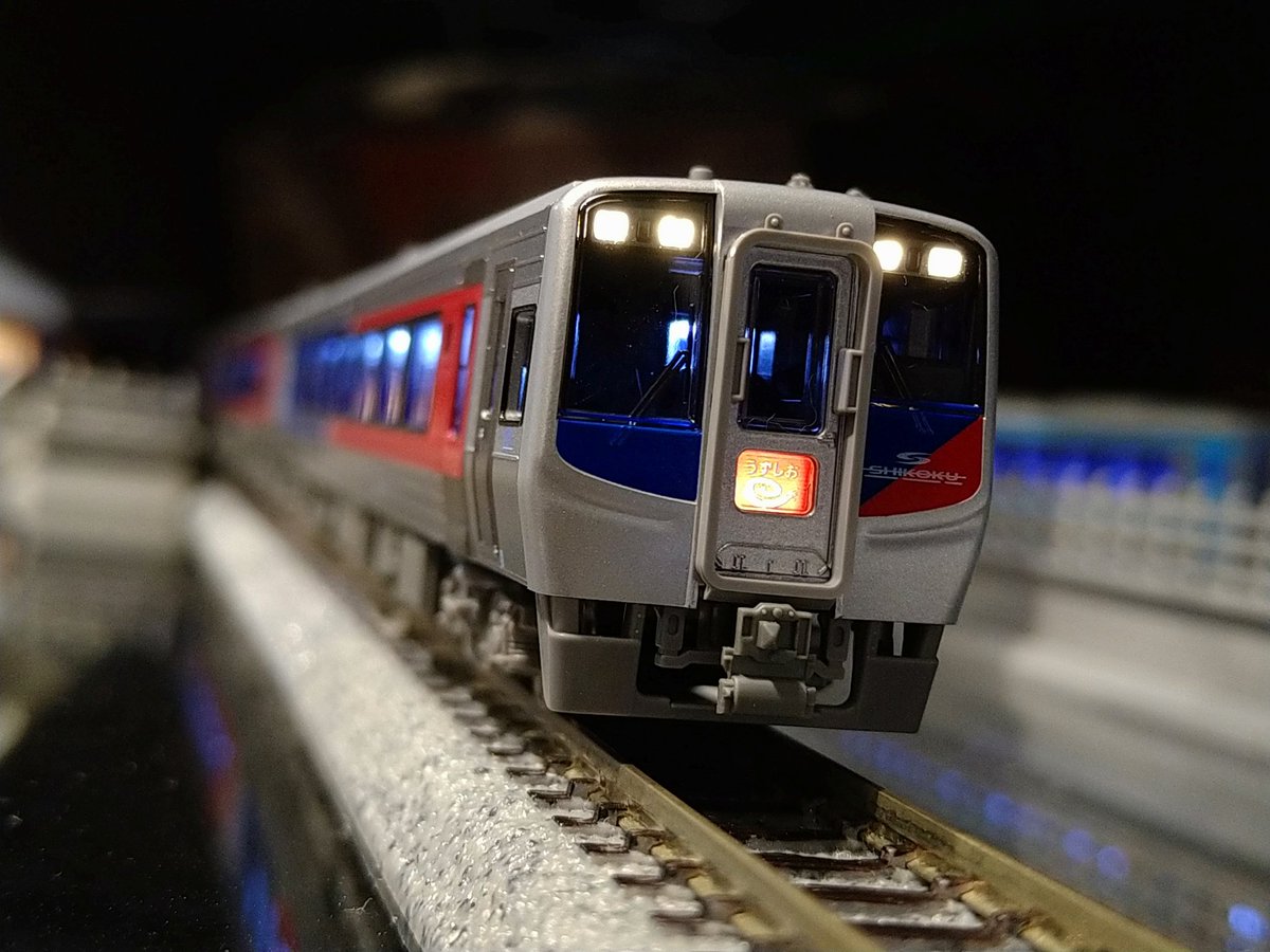 特製品ご案内】 JR四国N2000系 特急「うずしお」3両セット￥20,020 10