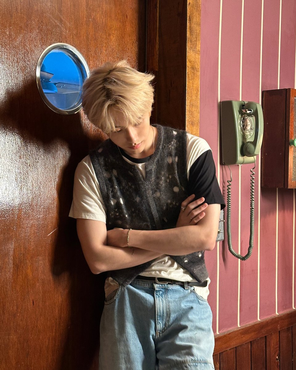 WeTVOfficial's tweet photo. Who are you trying to call?📞#WINWIN 

Check his work on #WeTV👉https://t.co/zIja6twted

#DongSicheng #董思成 #TheShadow #如月 #SweetGames #二十五小时恋爱 #WeTV #WeTVAlwaysMore https://t.co/eGusFWAh7N