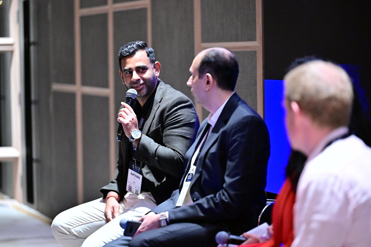 #ChiefTransformation - Next is a Panel Leading to Roundtable Discussion 👏 Join  Veema Ramsing, #MunichRe, Clarie Kwa, #DBSBank, Siddharth Ravichandran, #BigPay, Nathan Sri, #JLL &amp; Paul McNamara, #WoolworthsGroup as they discuss "Future of Work".

Agenda: cxoinnovation.com/ctro-singapore…