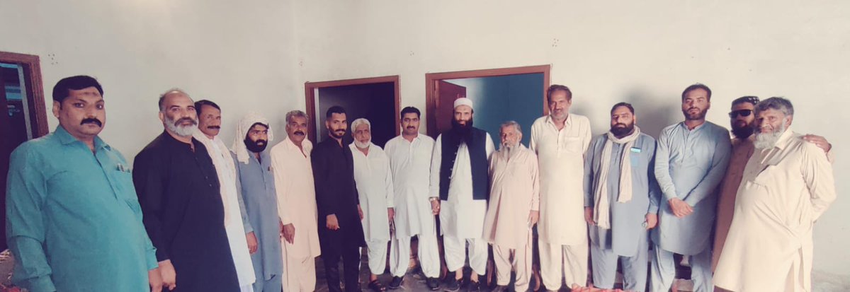 Abdulra36963168's tweet photo. الہ آباد:
چوہدری طفیل بانس والے کے ڈیرہ پر پروفیسر سیف اللہ قصوری امیدوار پی پی 180 کی کارنر میٹنگ۔
ڈاکٹر یاسین،چوہدری ہاشم،چوہدری جاوید جٹ،ڈاکٹر جعفر، عرفان مٹھا و دیگر ساتھ موجود۔
#pp180 #election2024 #election #kasur #PMML https://t.co/hI2gKlMWiU