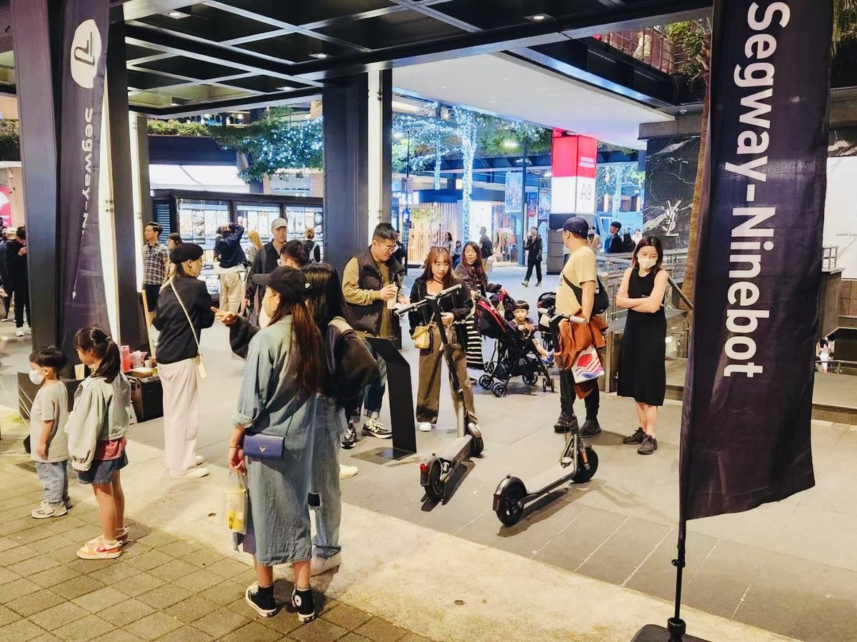 What a wonderful time we had at our pop-up test ride event at Shin Kong Mitsukoshi in Taipei Xinyi from October 20 to 22. The place was buzzing and the people were awesome. Here are some of the snaps from the event that capture the fun and excitement. 🛴👏