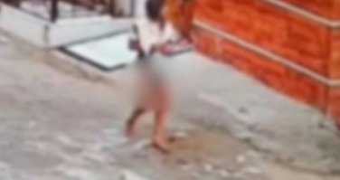 chandan_stp's tweet image. उज्जैन वाला केस याद है? 

एक 15 साल की रेप पीड़िता उज्जैन की सड़कों पर बदहवास फिर रही थी। जब बचाया गया, पूछताछ हुई तो उसके साथ हुई हैवानियत का खुलासा हुआ।

केस सामने आया तो मध्य प्रदेश सरकार ने मदद का ऐलान किया था। 

पता है उसे कितनी मदद मिली?

स्थानीय भाजपा उम्मीदवार ने 1500…