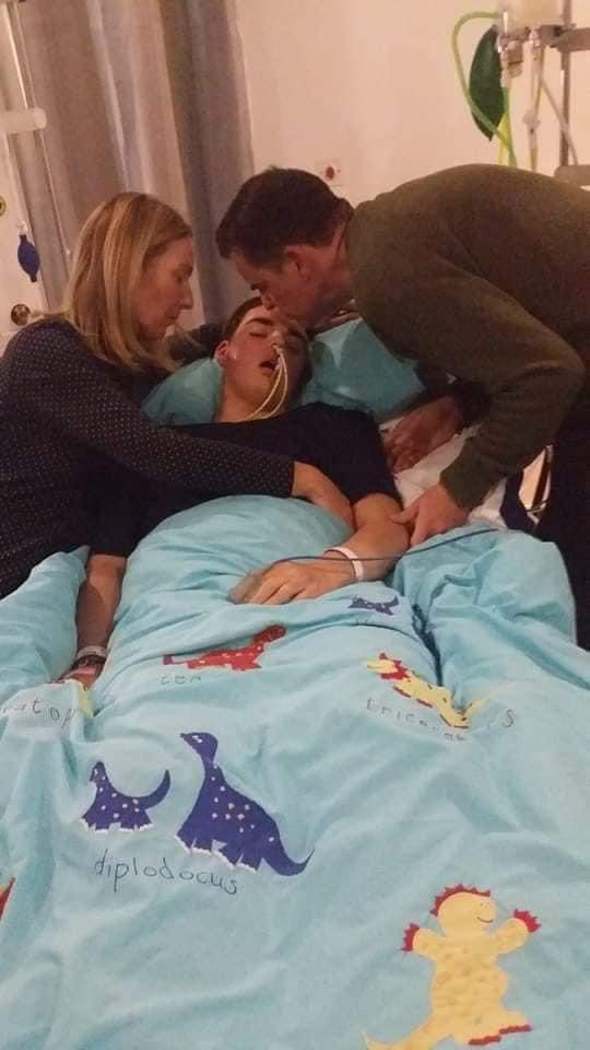 #Oliverscampaign

#Oliverscampaign 
I have woken today in deep emotional pain I don’t need to look at the calendar It’s  7 years today that Dr Monica Mohan administered Olanzapine to Oliver against everyone’s the result OLIVERS brain was on fire &amp; swelling I am so sorry Oliver