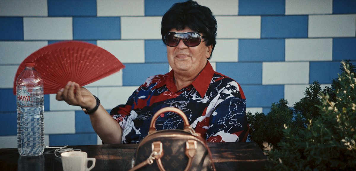 criticde's tweet image. Auf zu neuen Archiven! Cem Kaya erzählt mit einem wahren Schatz von Bildern die Geschichte türkischer Musik in Deutschland. Till Kadritzke über "Liebe, D-Mark und Tod", den es neu in der Arte-Mediathek gibt: critic.de/film/love-deut…