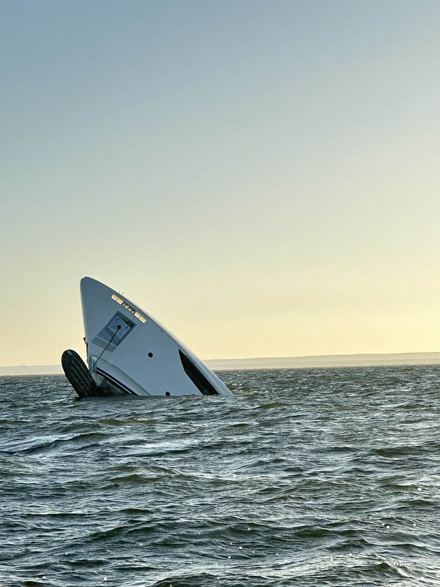 luiscarranza00's tweet photo. Os dejo por aquí unas tomas de mi ruta a Isla Espíritu Santo, lo devastador que ha sido el huracán Norma. #LaPaz 
#HuracanNorma #Islaespiritusanto https://t.co/UzeMdMvRr2