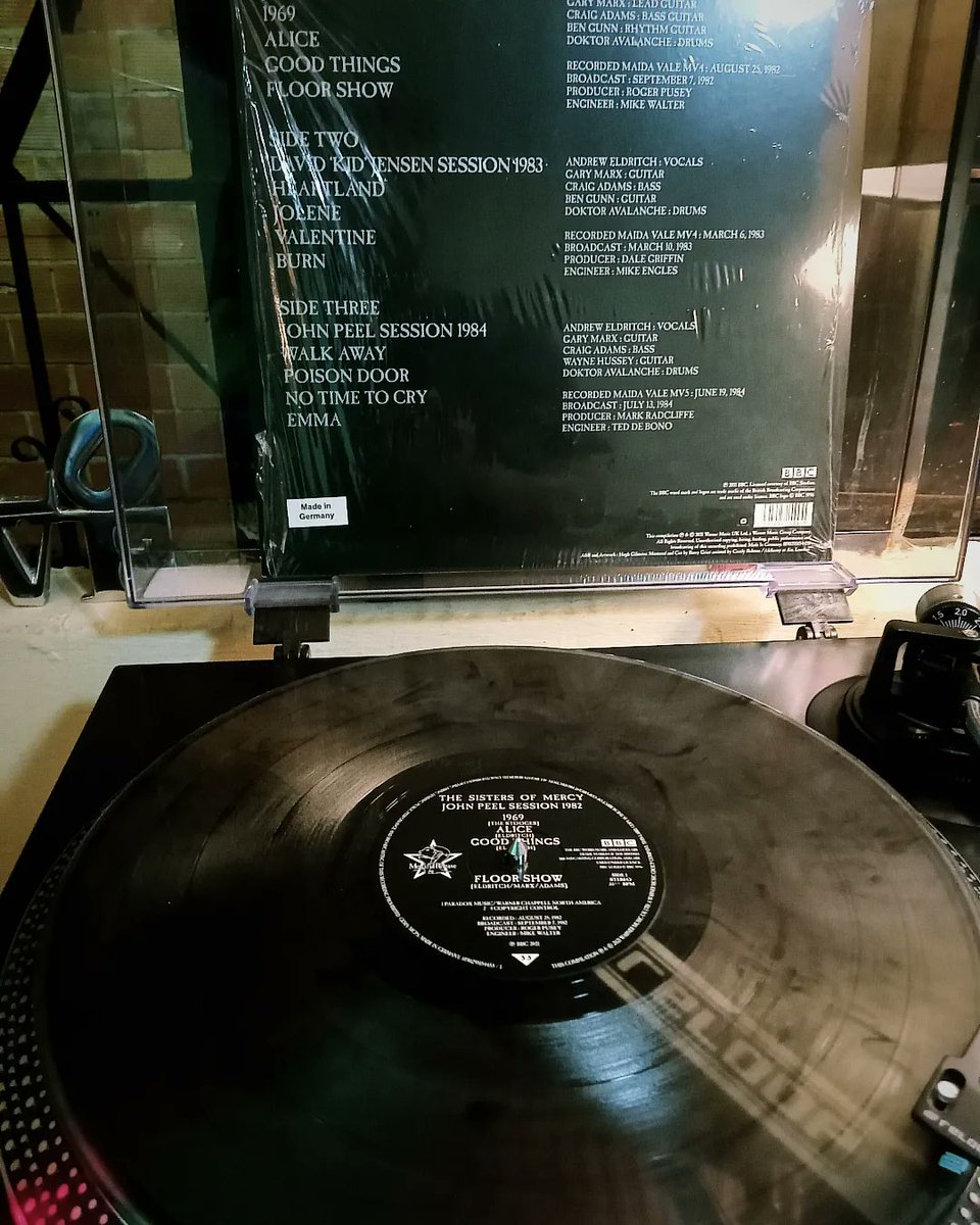 alexsquezada's tweet image. Para estos días, #SisterOfMercy y su Brutal y Siniestra presentación en las sesiones de la #BBC #JohnPeelSessions  #DavidKidJensen en 1982, 1983, 1984, van de lujo, las cuáles está fascinante edición del #RSD2021 recupera con un sonido verdaderamente alucinante....