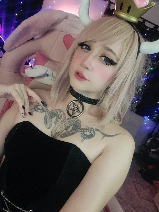 🦇🦇🦇 https://t.co/3RccUOKzYT