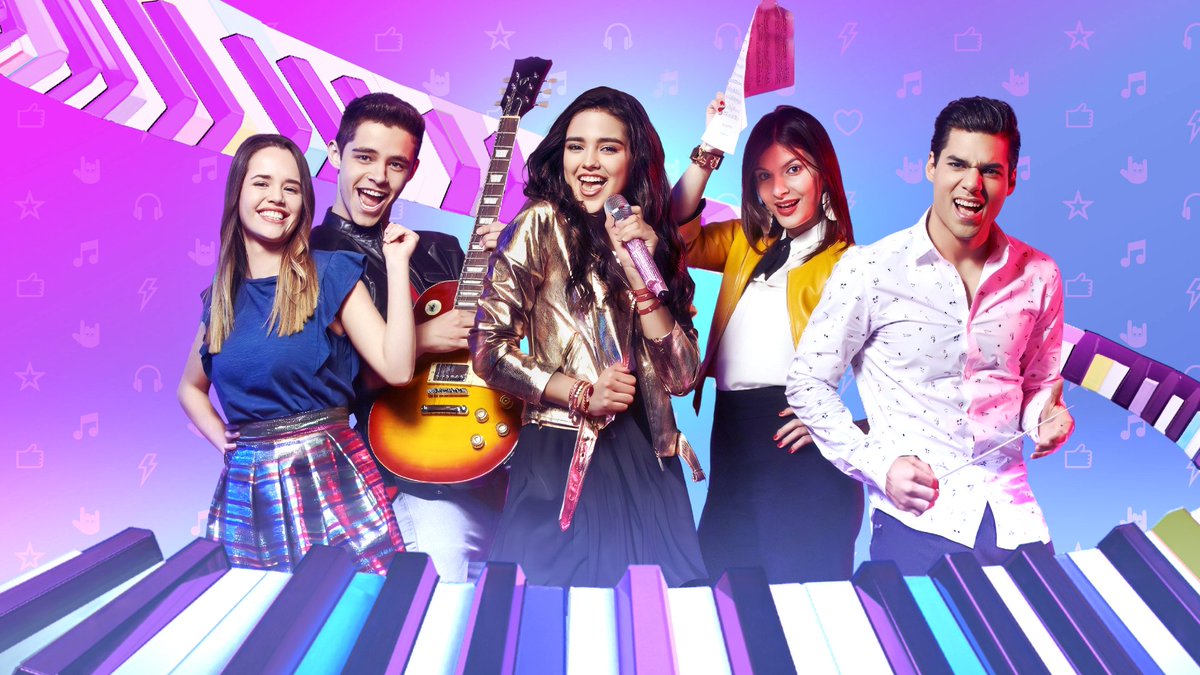 ElTioReficco's tweet photo. Todavía recuerdo mis épocas como El Tío Kallys JAJSAJSAJS 😭💜
Extraño a todo el fandom.
Acá les regalo esta foto de la Temporada 2. 🥲💔
#KallysMashup https://t.co/SU6XW3TW6h