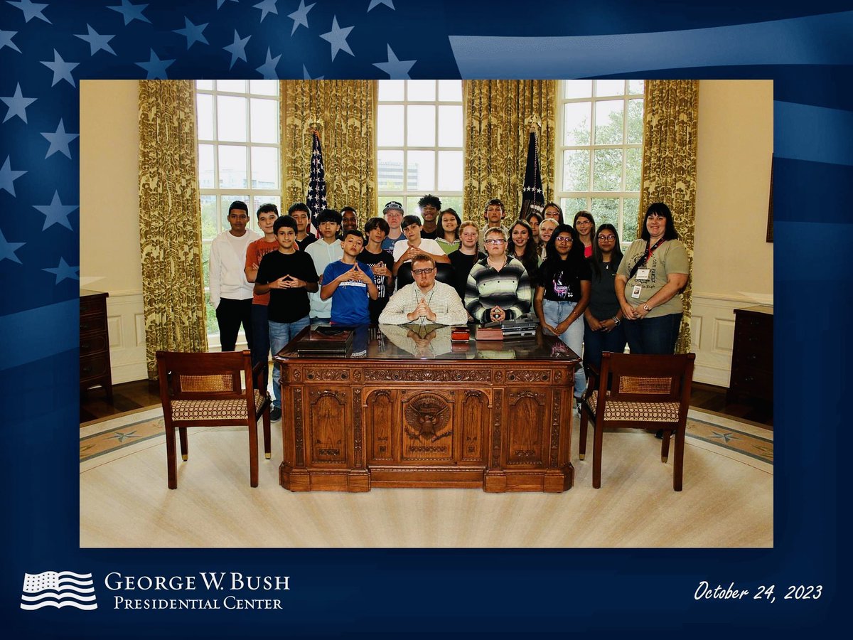 opnormanjrhigh's tweet photo. Mr. Dougherty’s 8th grade History students traveled to The George W. Bush Presidential Center today on the campus of SMU!

#OPNormanLoudandProud
#FamilyandGoodThings
#BeTheDifference https://t.co/BxuvDXU1YJ