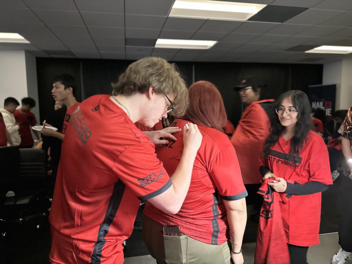 Zellsis's tweet image. no matter the situation it&apos;s always a good time ❤️❤️