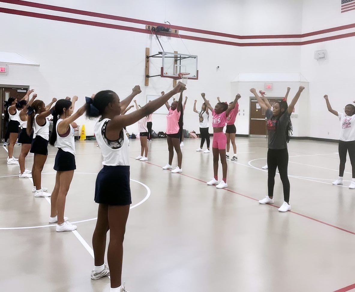 EastBballCheer's tweet photo. The Lancers had a great time practicing with Whiteside’s cheer team today! We loved seeing the skill and spirit of this fun team! We enjoy the opportunities to connect to our feeder schools and look forward to continuing to build that relationship. Go Warriors! ❤️ https://t.co/xh3yhe7D1v
