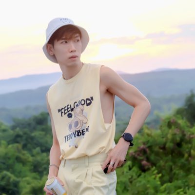 ozonecm's tweet photo. #NewProfilePic https://t.co/SCRmkiVeM1