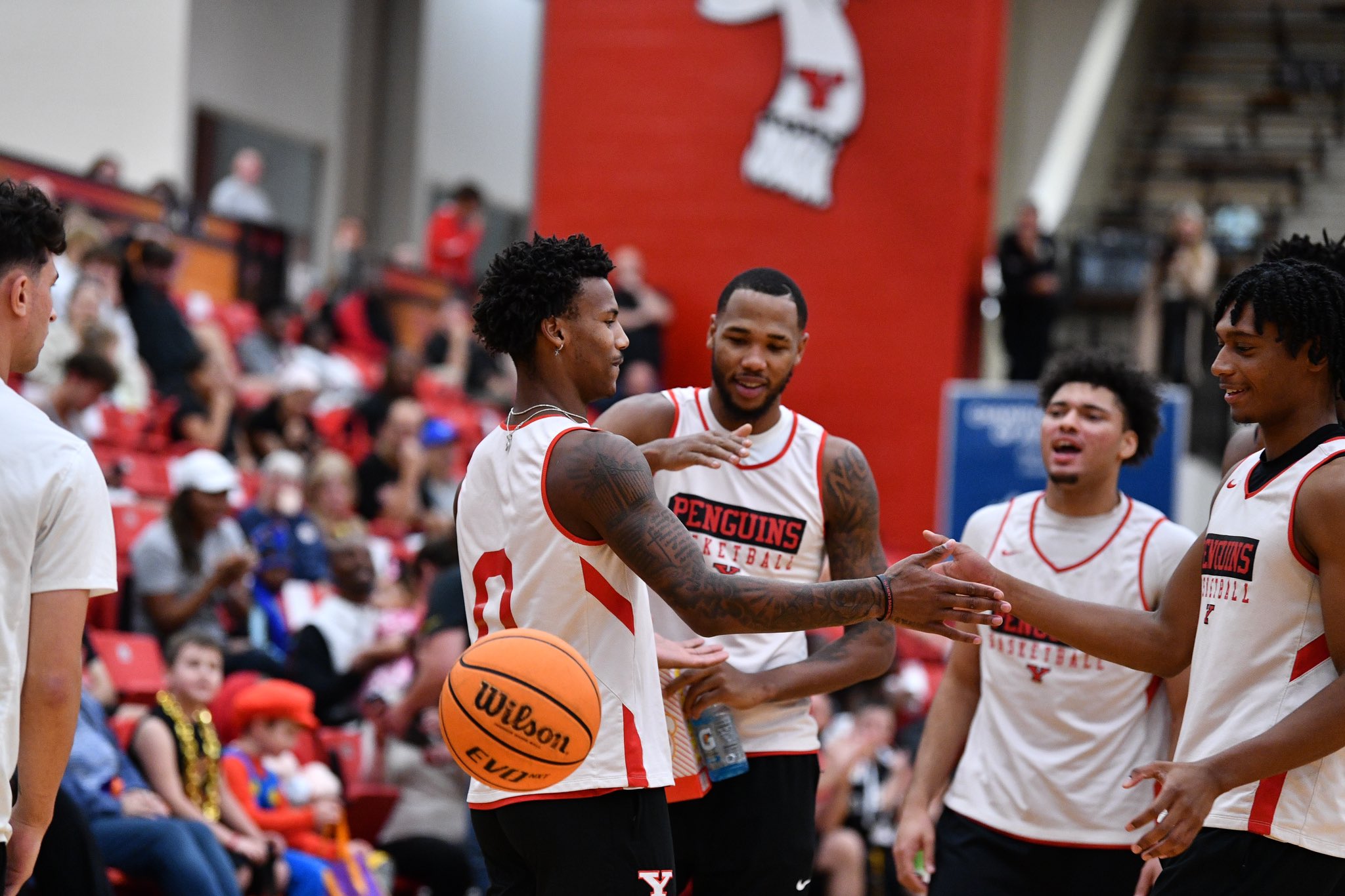 YSU Men's Basketball on X: Pretty cool atmosphere at Joe Louis Arena.  Penguins and Titans tip it up on Saturday at 7:30 PM. #MotorCityMadness   / X