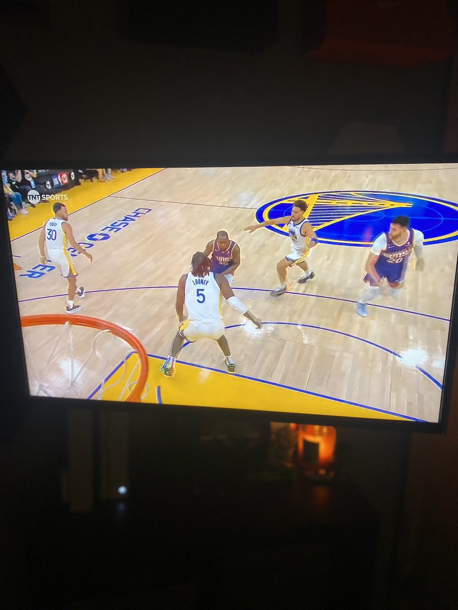 TheChefNeon's tweet image. Go @warriors