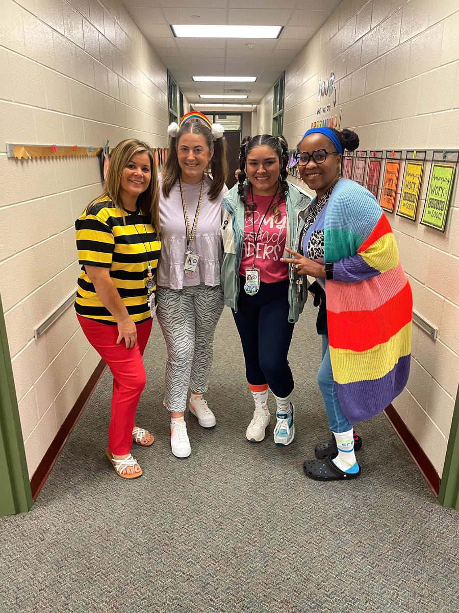 Red Ribbon Week ❤️
Day 2: Don’t Get Mixed Up in Drugs
#eseSOAR