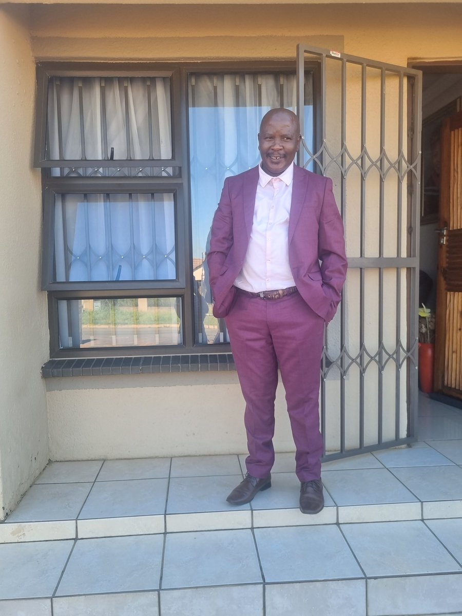 gaborone_cha's tweet photo. AGING https://t.co/2gx8RUo1v2