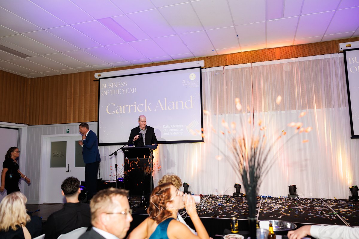FrontFootFarmer's tweet photo. More special moments at the @dalbychamber #bea23 thanks to the amazing talent of Susan Jacobs Photography 📸
See full story: https://t.co/9Ek1pyQ9Wz
#supportthosewhosupportyou #businessoftheyear #professionalbusiness #awardwinning #awardwinners #celebratingsuccess #regionalqld https://t.co/NbqX6u9mKU