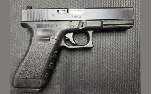 GunBroker's tweet image. Check out the Glock 22, a compact powerhouse! Discover all the amazing features integrated into this handgun. 
💥 Watch Video Review: bit.ly/3QwbfR6

#GunBroker #GunReview #Glock