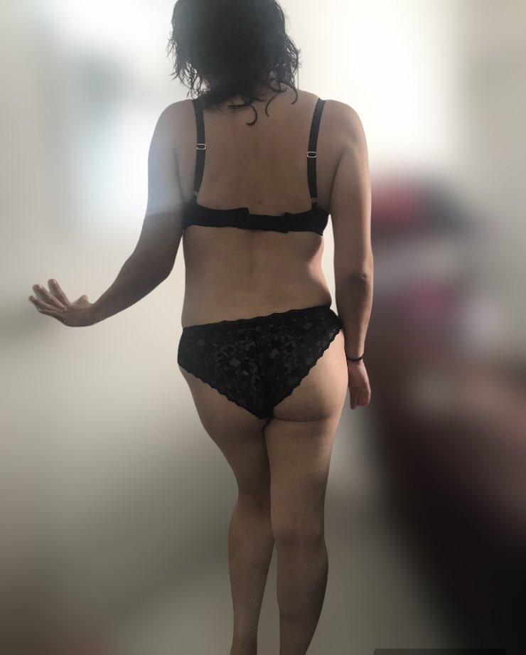 A quien le gustaría comerse en la cama a Sally?