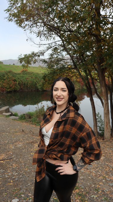 It&rsquo;s finally my season 🍂🍁🍃 FALLLLL https://t.co/7EDNsUalsT