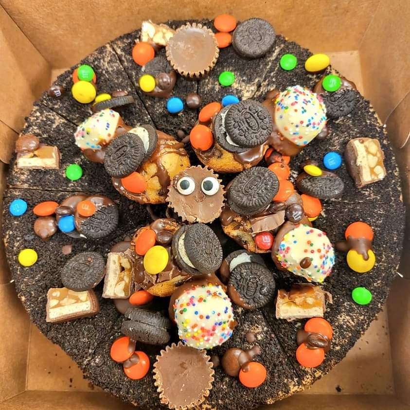 It is Monster Cheesecake Time!!! Order for Halloween by Fri or order by Thurs for Fri/Sat. We will have some stocked too! muddypawscheesecake.com/blog/monsterch… Special Shout Out to our Co-Monster-Cheesecake Creator: Elliot Robb Tanner! #Halloween