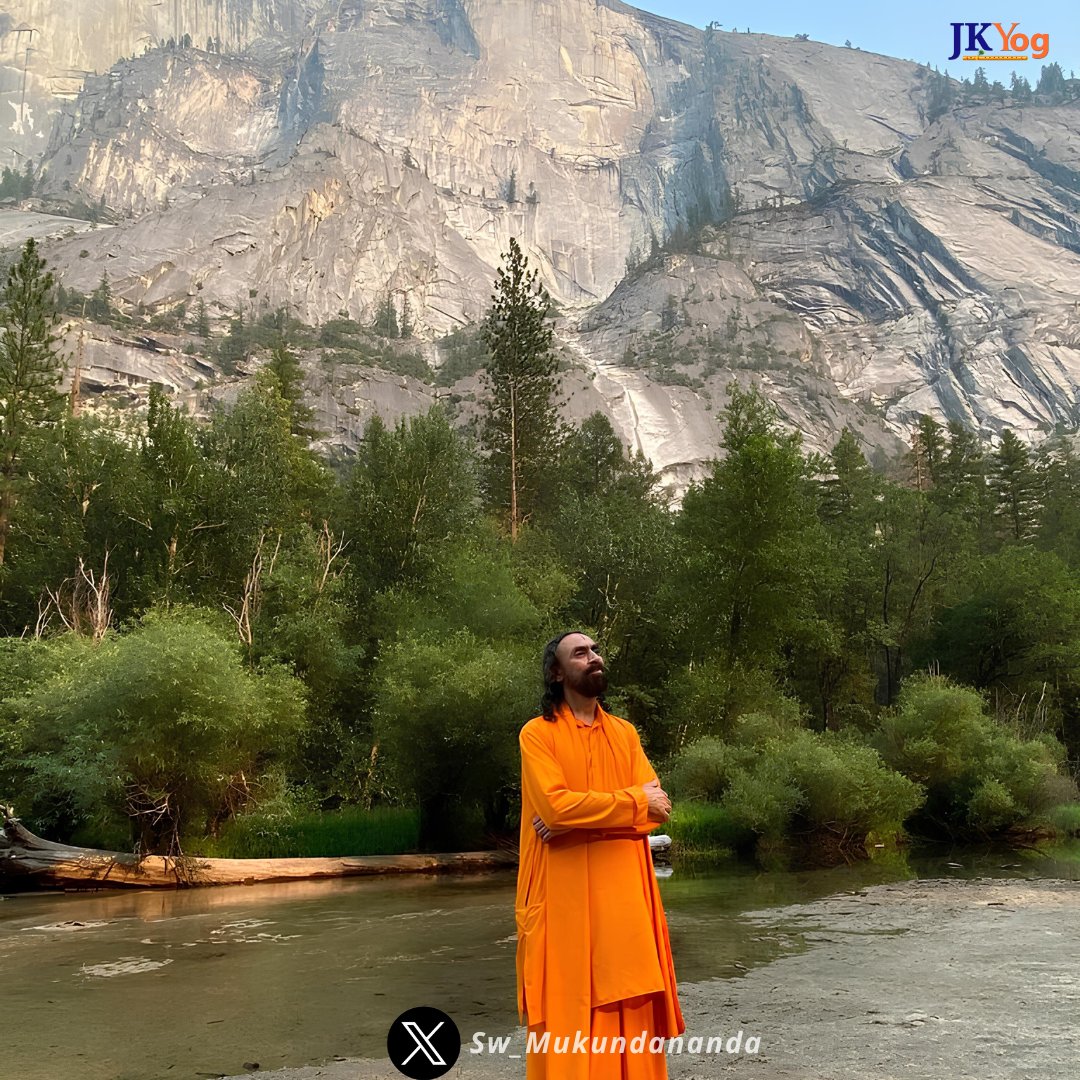 Sw_Mukundananda's tweet image. Life is a continual series of problems &amp;amp; difficulties, and disappointments are unavoidable. Harbouring compulsive thoughts of bitterness does not help the situation. Instead, obsessive negativity actually hurts the hater.
#SwamiMukundananda #PowerOfThoughts #Innerpeace