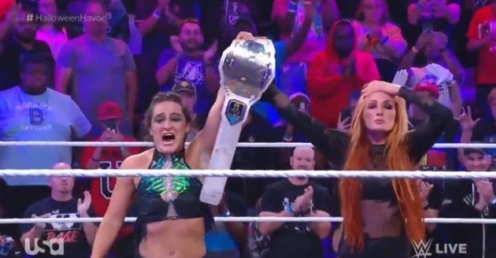 UnownEgoPanda's tweet photo. Thank you for an amazing night @Lady_Scarlett13 @ShotziWWE ! #HalloweenHavoc NIGHT ONE was a blast! Can't wait for NIGHT TWO. #WWENXT And Hey everyone tune in to WWE YouTube Channel for new episode of #ChambersOfHorrors it's going to be fun. And tune into #WWETheBump as well. 💯 https://t.co/IEIndwbFIJ