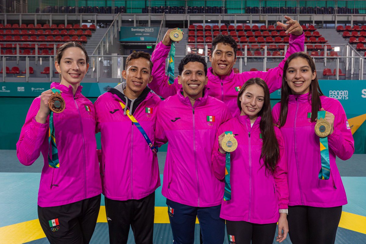 conadeoficial's tweet photo. Con seis oros, México es campeón en taekwondo y hace historia en Juegos Panamericanos

La selección 🥋 logró su mejor actuación en la justa continental y rebasó los cuatro oros 🥇 de Lima 2019; superó con 10 medallas a Estados Unidos en @santiago2023. 

👉 https://t.co/MtiG51p2Pr https://t.co/vLKzpDlgAC