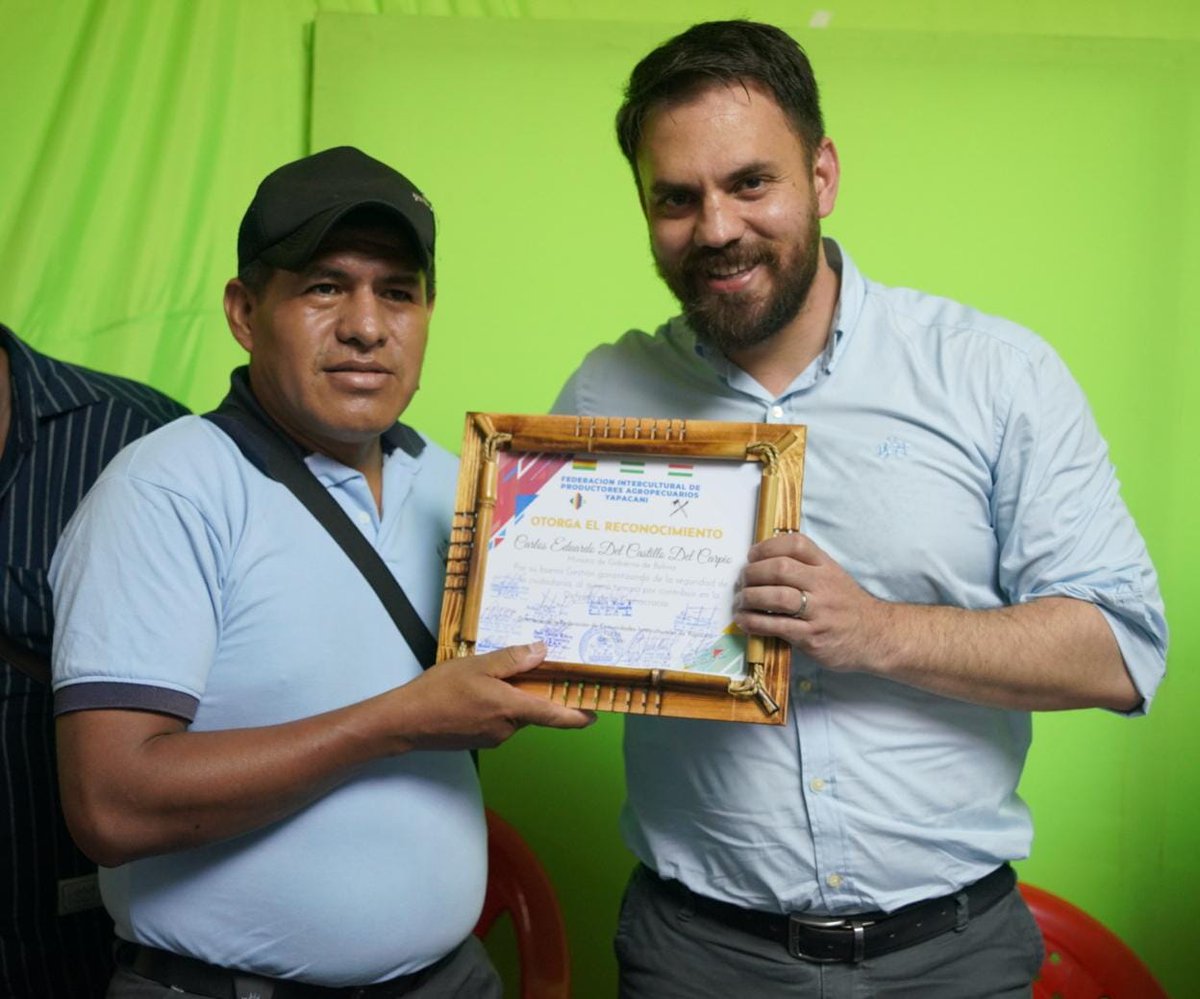 EDelCastilloDC's tweet photo. Sostuvimos una importante reunión con sectores Interculturales de Yapacani, para hablar temas vinculados a seguridad y otros que son de preocupación para el país, como los temas climatológicos.

La coordinación estrecha con los sectores sociales es vital para nuestro gobierno. https://t.co/d8uZir15dm