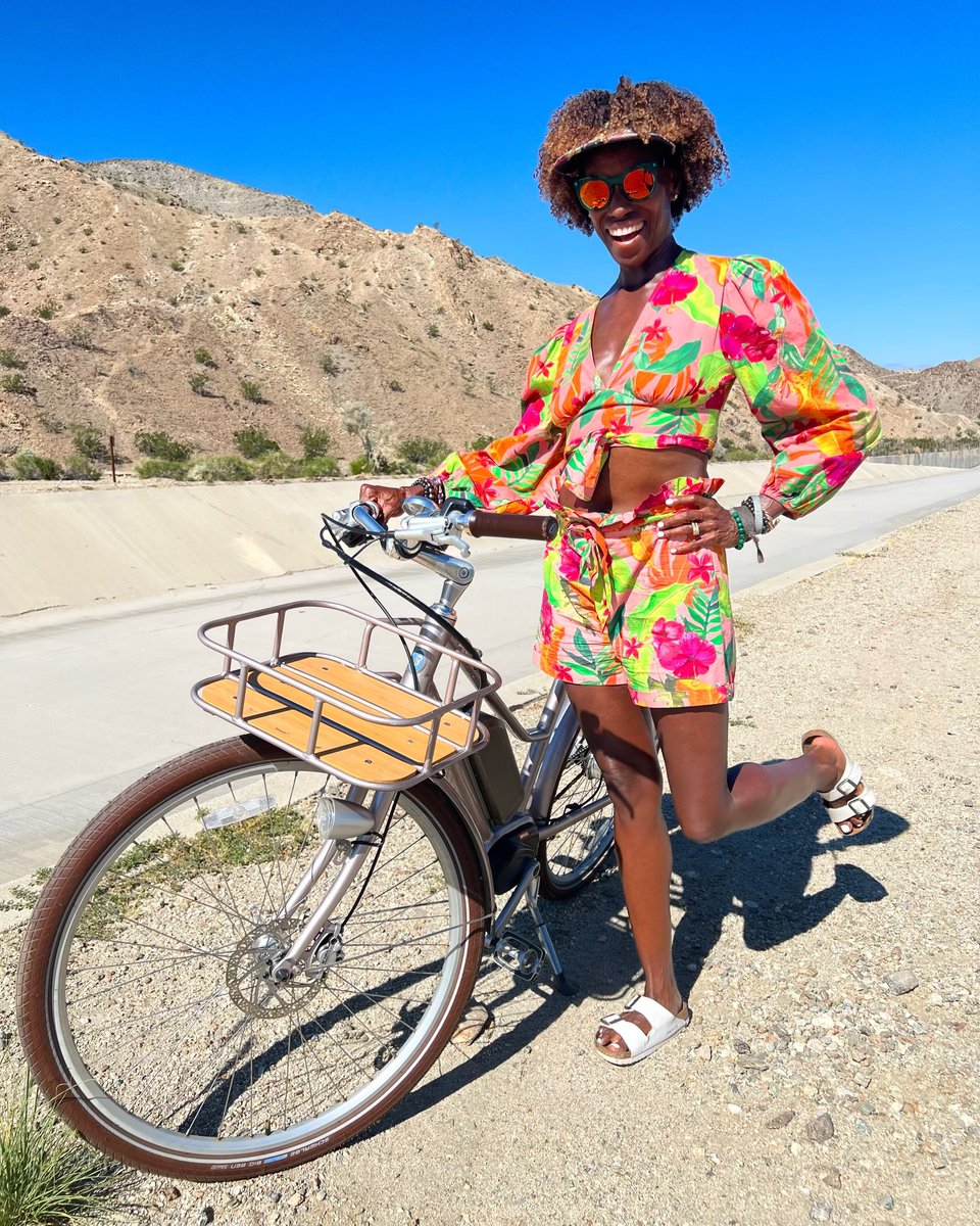 Back in the saddle on our trusty <a href="/bluejaybikes/">bluejaybikes</a> electric cruiser. ⚡️🚲⚡️ 
Let’s gooooo! 🌈💖🌈

#Vintagefashion #Ecofashion #Ebike #Electricbike #Cruiser #Ecotravel #PalmSpringsLife #Desert #OutdoorFitness #Mountains #SanJacintoMountains #ConsciousLiving