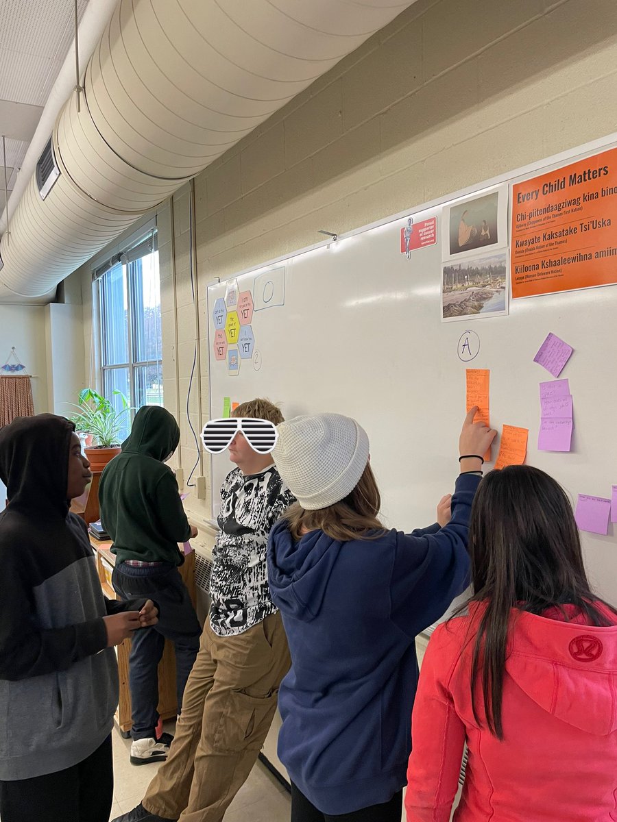 TVDSB STEM (@tvdsb_stem) on Twitter photo Gr. 7/8 Ss <a href="/princecharlesK8/">Prince Charles PS</a> built some #stemskills this week using #vnps to explore their ability to #observe #infer #question Gr. 7/8 Ss <a href="/princecharlesK8/">Prince Charles PS</a> built some #stemskills this week using #vnps to explore their ability to #observe #infer #question