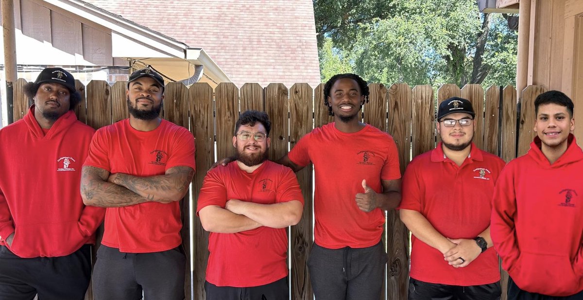 Firefighting’s Finest Moving &amp; Storage is proud to announce our Houston location DIP Award (Drive-smart Incentive Program) Recipients for the 3rd Quarter. 👏🏻
Congratulations to Anthony Gilliam, Javon Jones, Roberto Garza, Joseph Clark, Albert Garza and Javier Dominguez.
