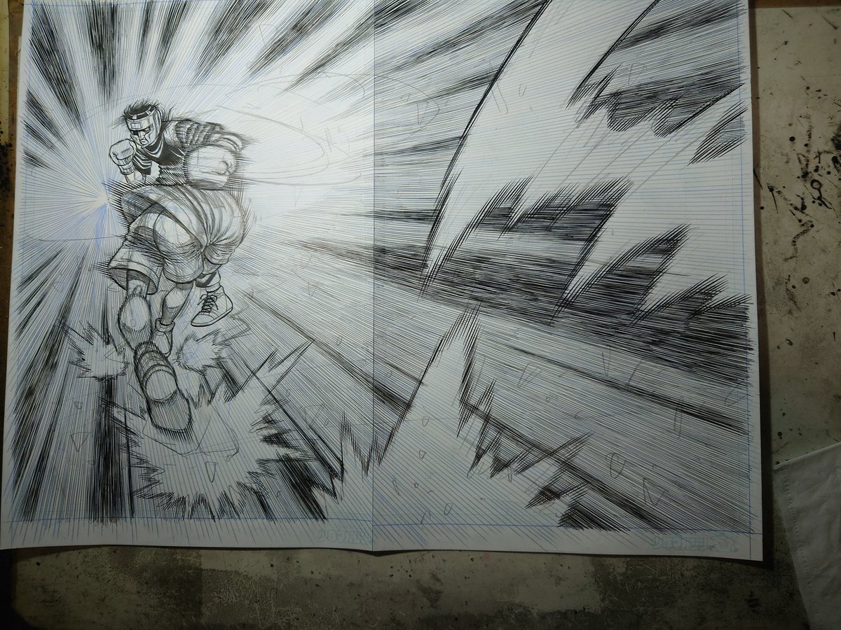 見開きなので画面が大きくて大変です。
原稿は回しながら描きます。
薄くて細い線が一周したらメリハリをつけるため密な線でまた一周、二周、三周という作業を繰り返します。
メリハリはどういう理屈なのか?と聞かれたら「塩梅ですばい」としか答えられません。
感覚ですね。(続く→) 
