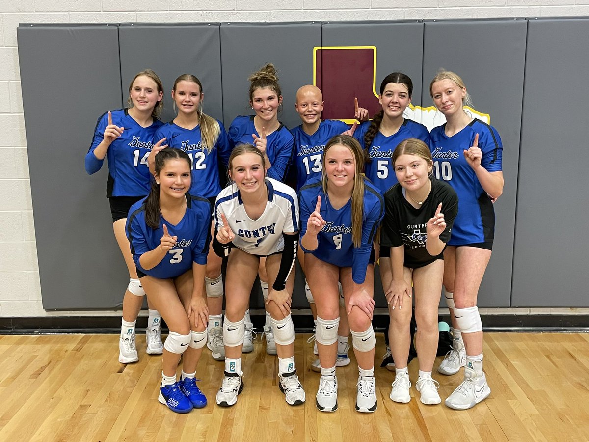 GunterTigerVB's tweet photo. Shout out to these crazy girls and their UNDEFEATED district championship!! Early mornings, hard work, and lots of laughs! GTVB at its finest!
#GTVB #family #GunterNation #WTS https://t.co/gDnNHOeh8g