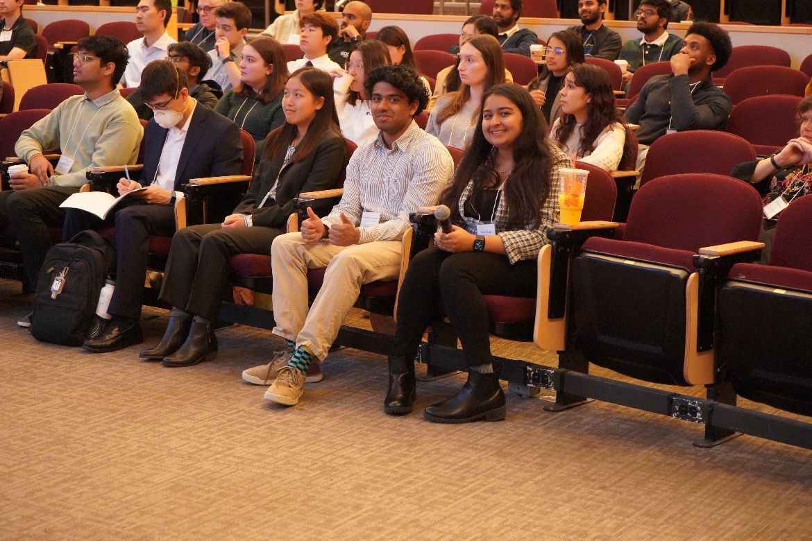 Shoutout to our lab member @SanaGuptaaa for her outstanding work at the Data Science Day conference! It's been an honor to see her dedication and teamwork shine through as part of their planning committee and apart of our lab! 🙌

#DataScienceDay #TeamworkMakesTheDreamWork