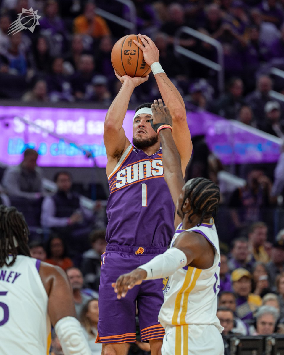 Suns's tweet image. Stats at the half 📊

Booker: 21 PTS, 4 AST, 4 REB
Durant: 13 PTS, 4 REB, 2 AST
Nurkić: 10 PTS, 12 REB, 2 AST