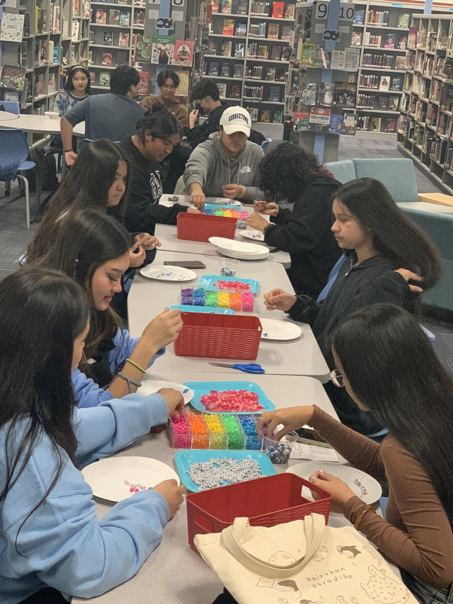 Montclair High School Library tweet media