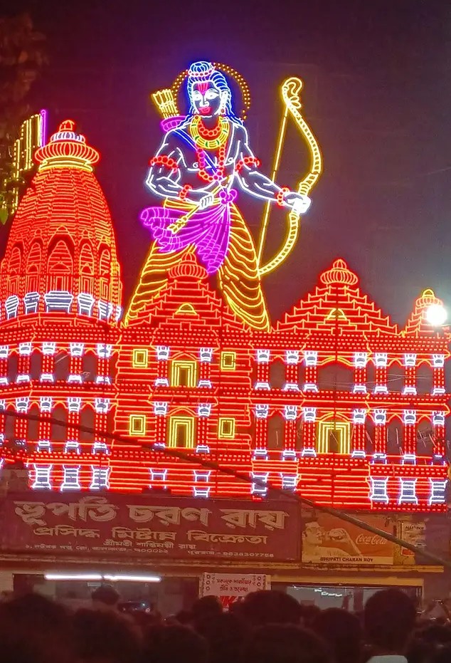 One of the best lighting in Kolkata Durga Puja pandal #Dussehra #DurgaPuja2023 #JaiShreeRam @ajeetbharti @ankitatIIMA @RohitashwT @ArunDehingia @MoloyaJ @Bangadhipati @sanket @SanatanJoddha @avroneel85 #VijayaDashami2023 #dashera