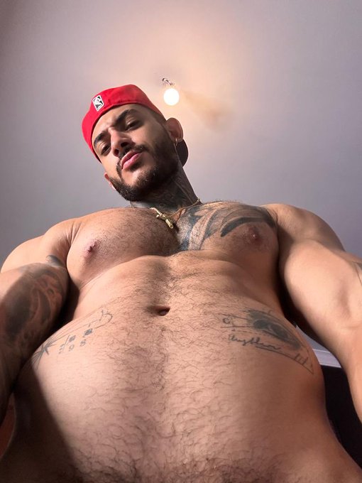 goodnight💦  https://t.co/Wy9fRe6Ox2 https://t.co/CJhctzWgfp