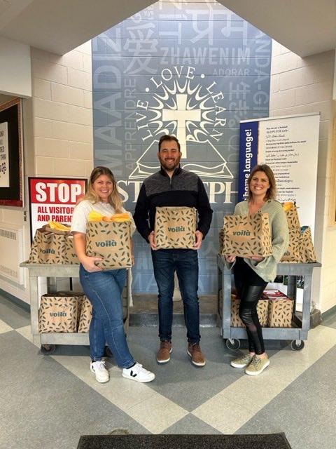 A big thanks to Dustin Champagne from Desjardins Insurance (Waterloo), who dropped off food donations for our student nutrition program. #WithGratitude <a href="/ChildrensFdnGW/">Children's Foundation GW</a> <a href="/AgentChampagne/">Dustin Champagne, Desjardins Insurance Agent</a>