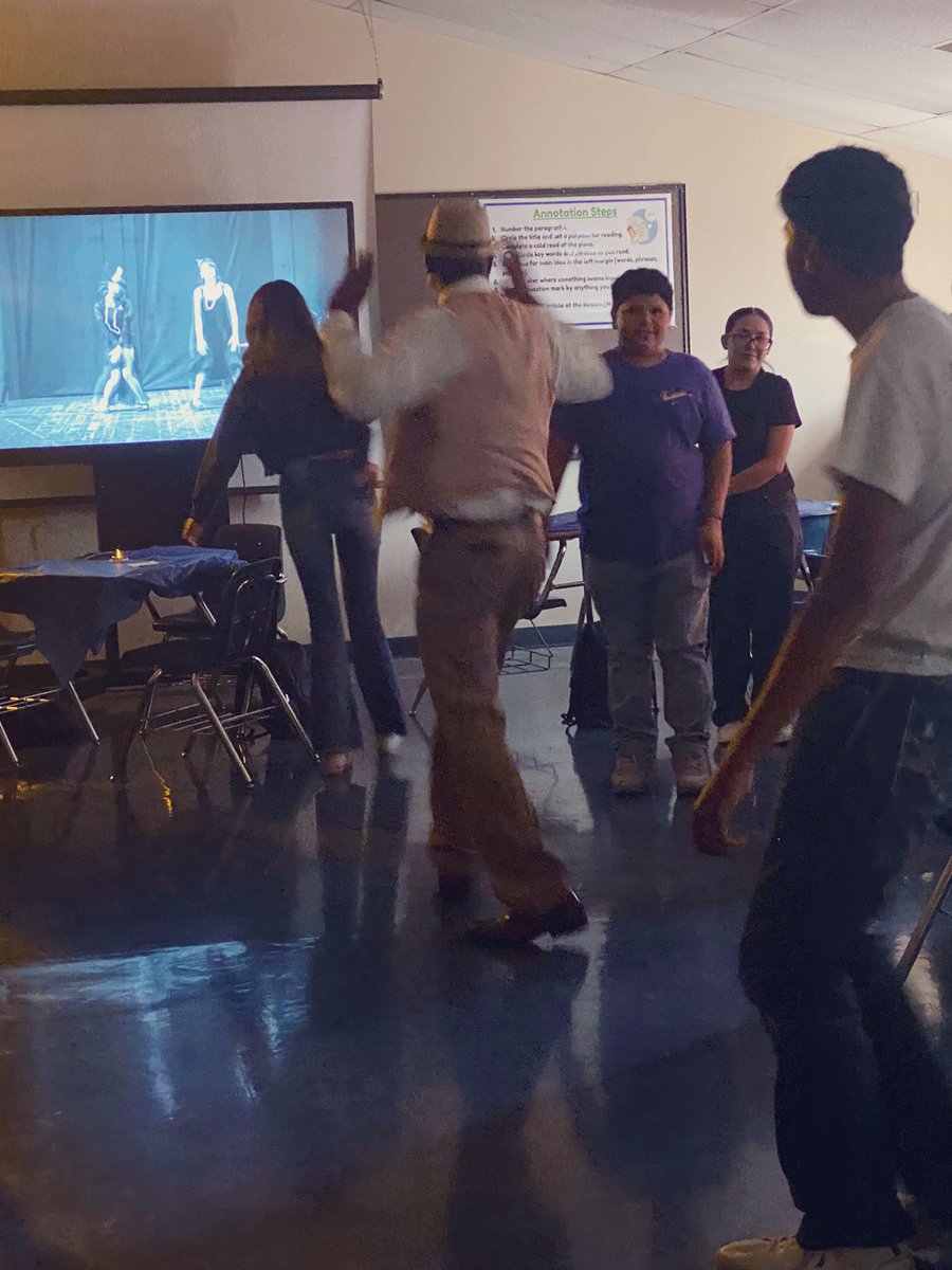 R_Benavides2's tweet image. I was invited to a US History class for a lesson on the Roaring 20s! Coach Churchill and his students nailed their roles. It was a blast stepping back in time and dancing the Charleston! #HistoryLesson #TimeTravelWithChurchill 
@DVHSYISD 
@DVBoysHoops 
@IvanCedilloYISD
