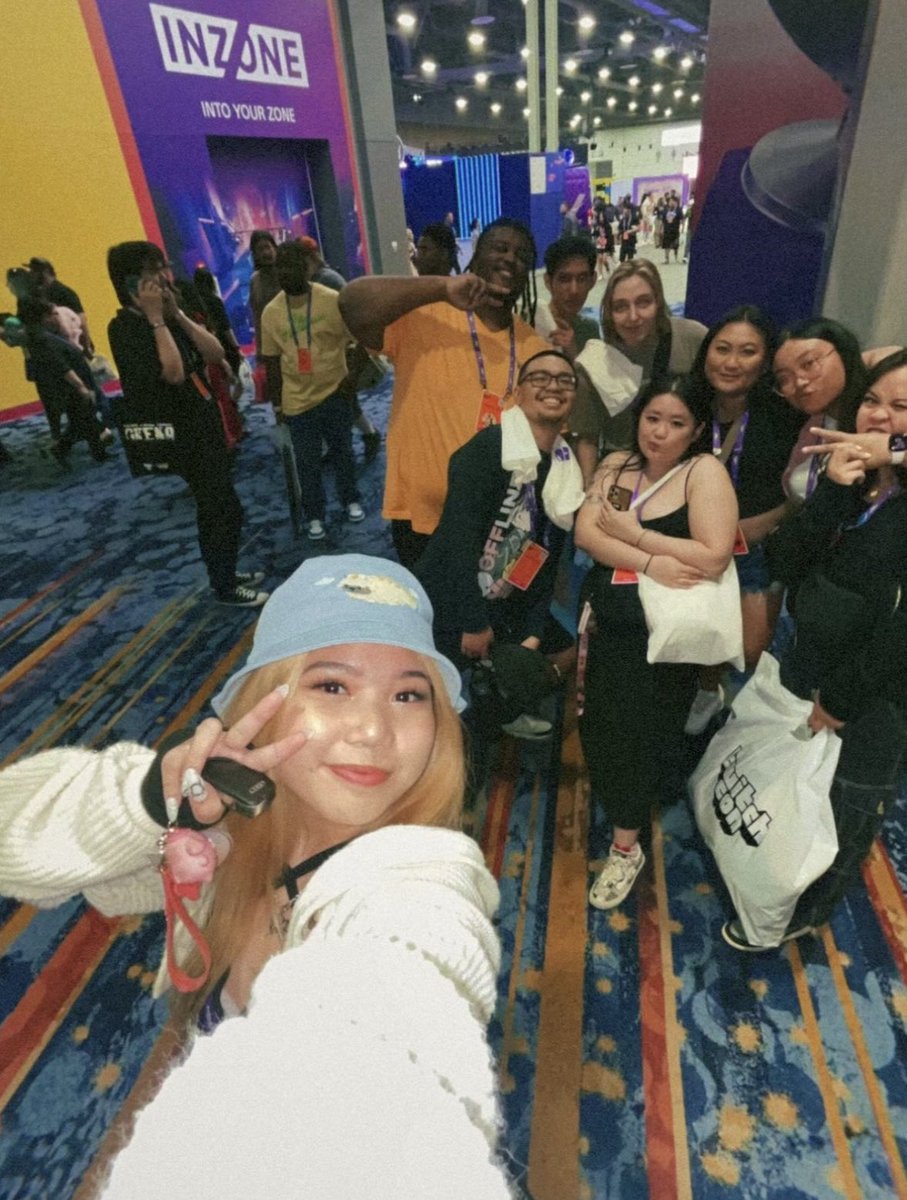 BurntTwinkies's tweet photo. TwitchCon Vegas 2023 https://t.co/7OVrIy3p1E