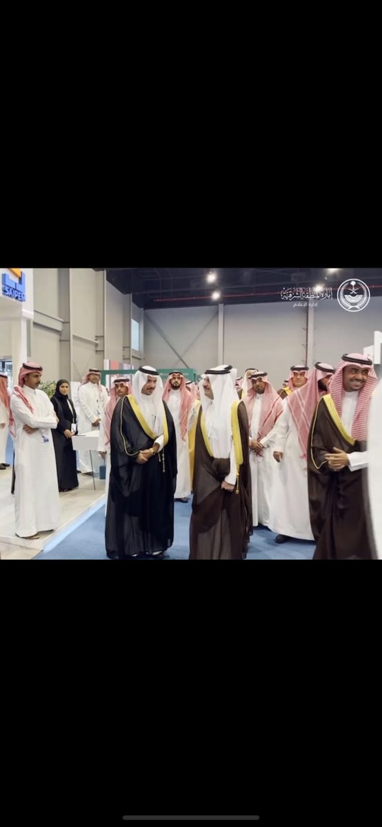 Saudboday's tweet photo. سعدت بالتكريم من قبل صاحب السمو الملكي سمو الامير سعود بن نايف بن عبدالعزيز امير المنطقة الشرقية نيابة عن مجموعة شركات #سايبم بالمملكة لرعايتها في #معرض_وظائف_2023
كما اننا حظينا بزيارتة الكريمة ومناقشة فرص العمل وتوجهات الشركة في سوق العمل السعودي https://t.co/CMshcd0L4J