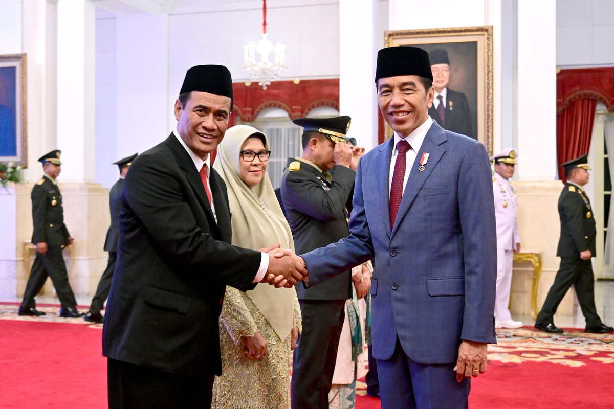 Selamat bekerja Bapak Andi Amran Sulaiman, Menteri Pertanian pada Kabinet Indonesia Maju dalam sisa masa jabatan periode 2019-2024.